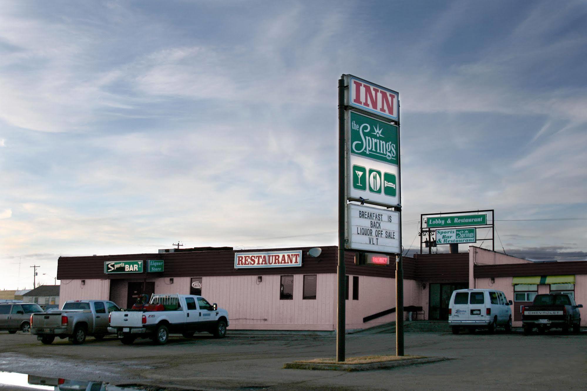Springs Motor Inn Wainwright Exterior photo